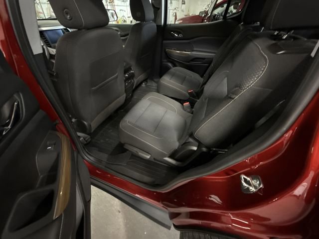 Used 2023 GMC Acadia SLE w/ Driver Convenience Package image 20