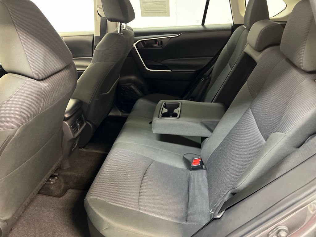 Used 2025 Toyota RAV4 LE AWD/4WD image 29