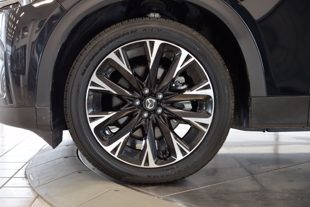 Certified 2024 MAZDA CX-90 Plug-In Hybrid w/ Premium Pkg AWD/4WD image 10