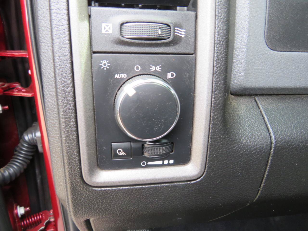 Used 2018 RAM 3500 Tradesman w/ Chrome Appearance Group AWD/4WD image 15