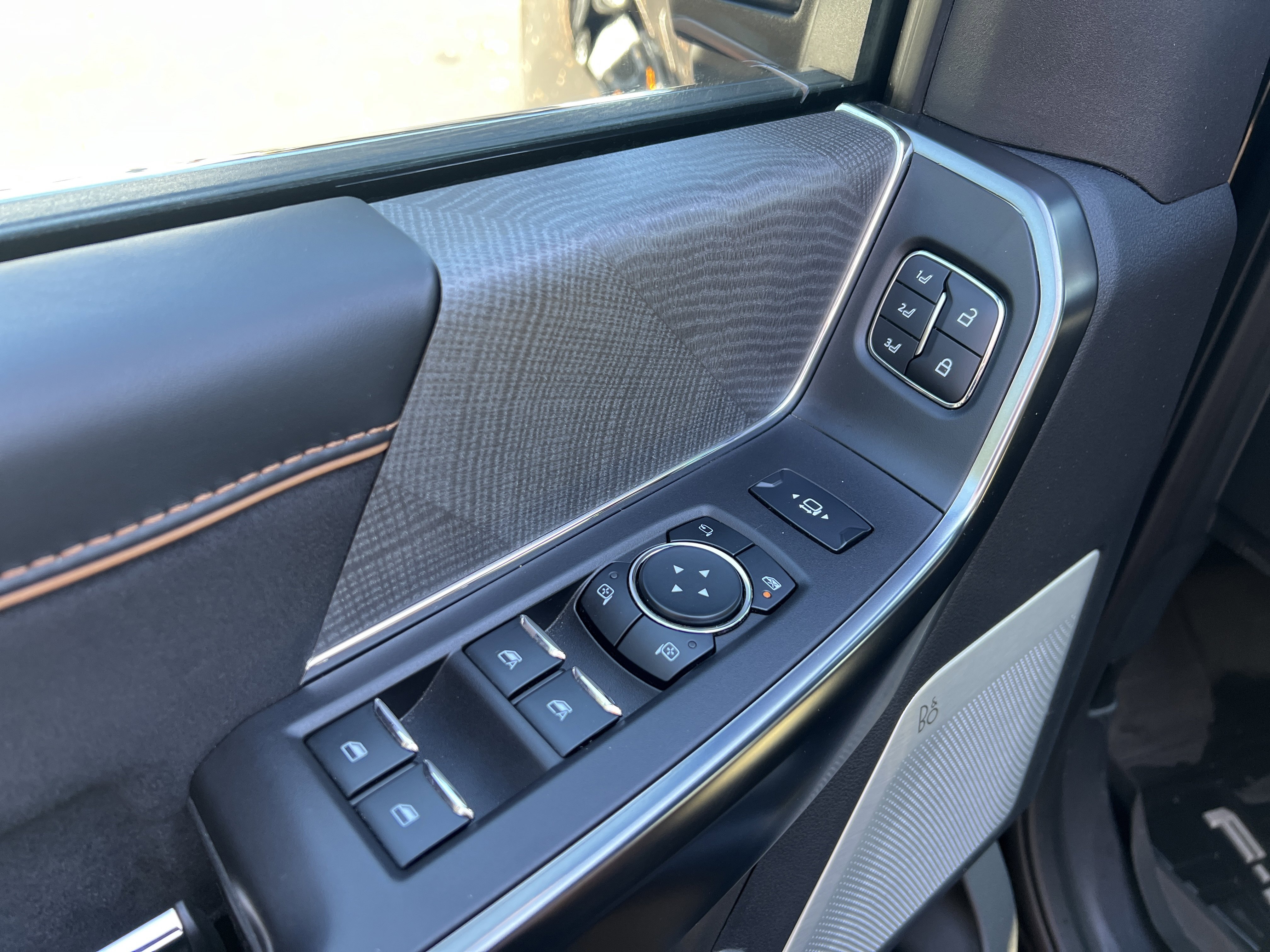 Used 2024 Ford F350 Platinum image 15