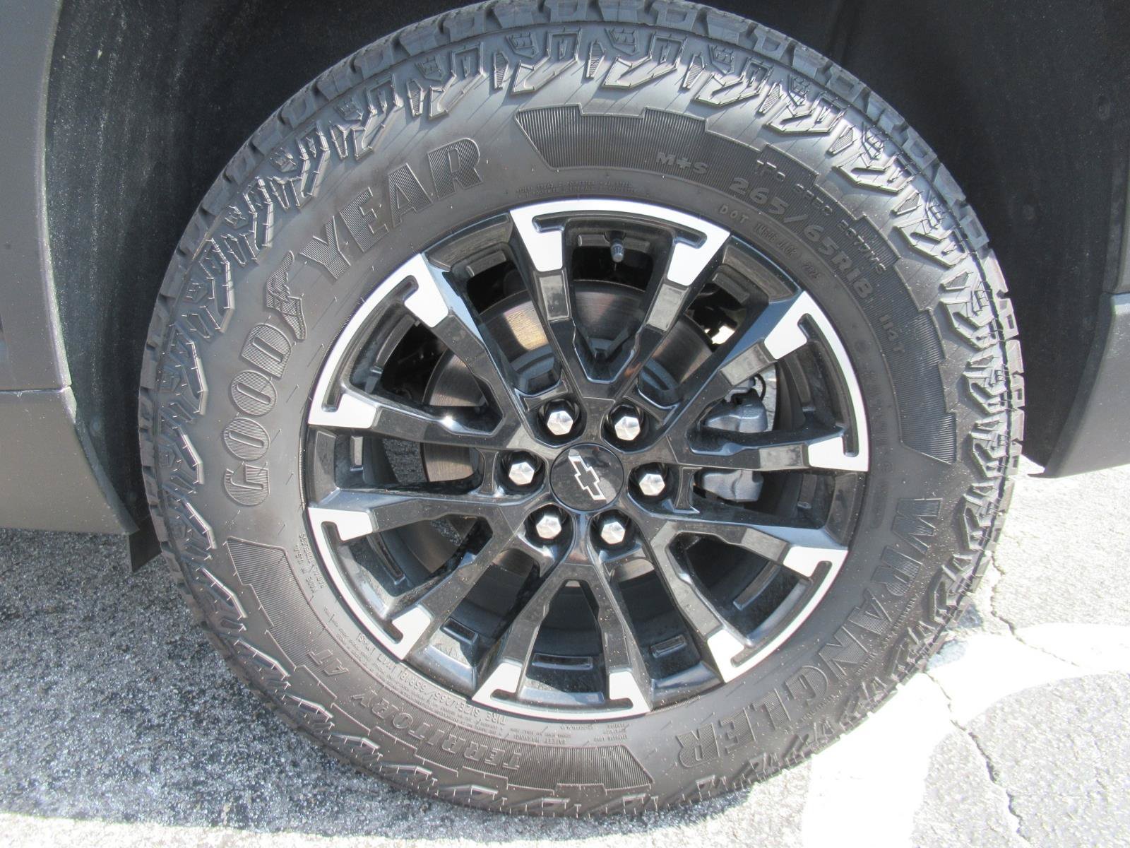 Used 2026 Chevrolet Traverse Z71 AWD/4WD image 9