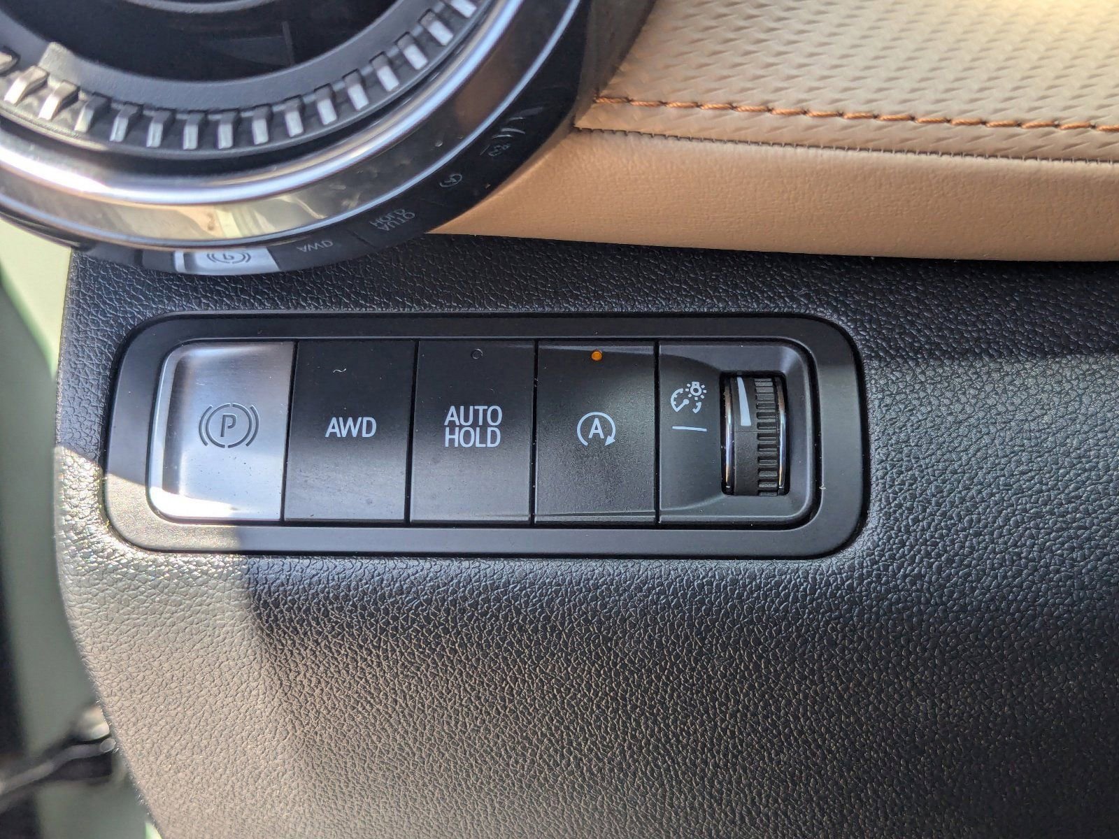 Certified 2025 Chevrolet Equinox ACTIV w/ Safety and Technology Package AWD/4WD image 31