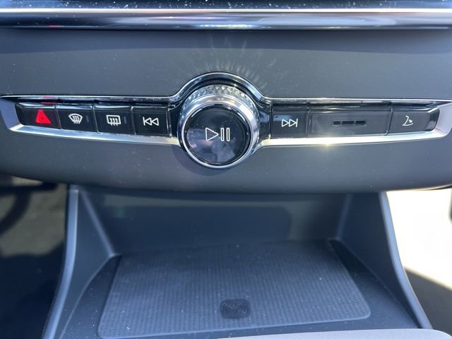 New 2026 Volvo XC90 B5 Core image 18