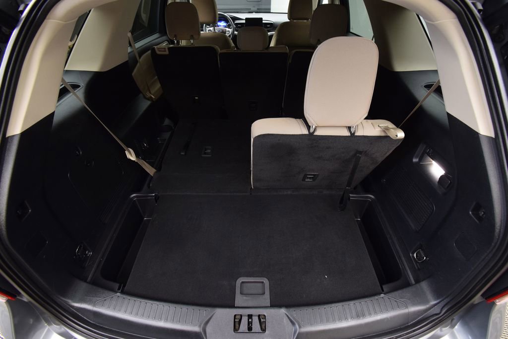 Used 2022 Ford Explorer XLT AWD/4WD image 32