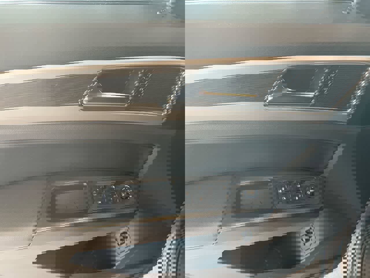 Used 2018 Volkswagen Atlas SEL image 13