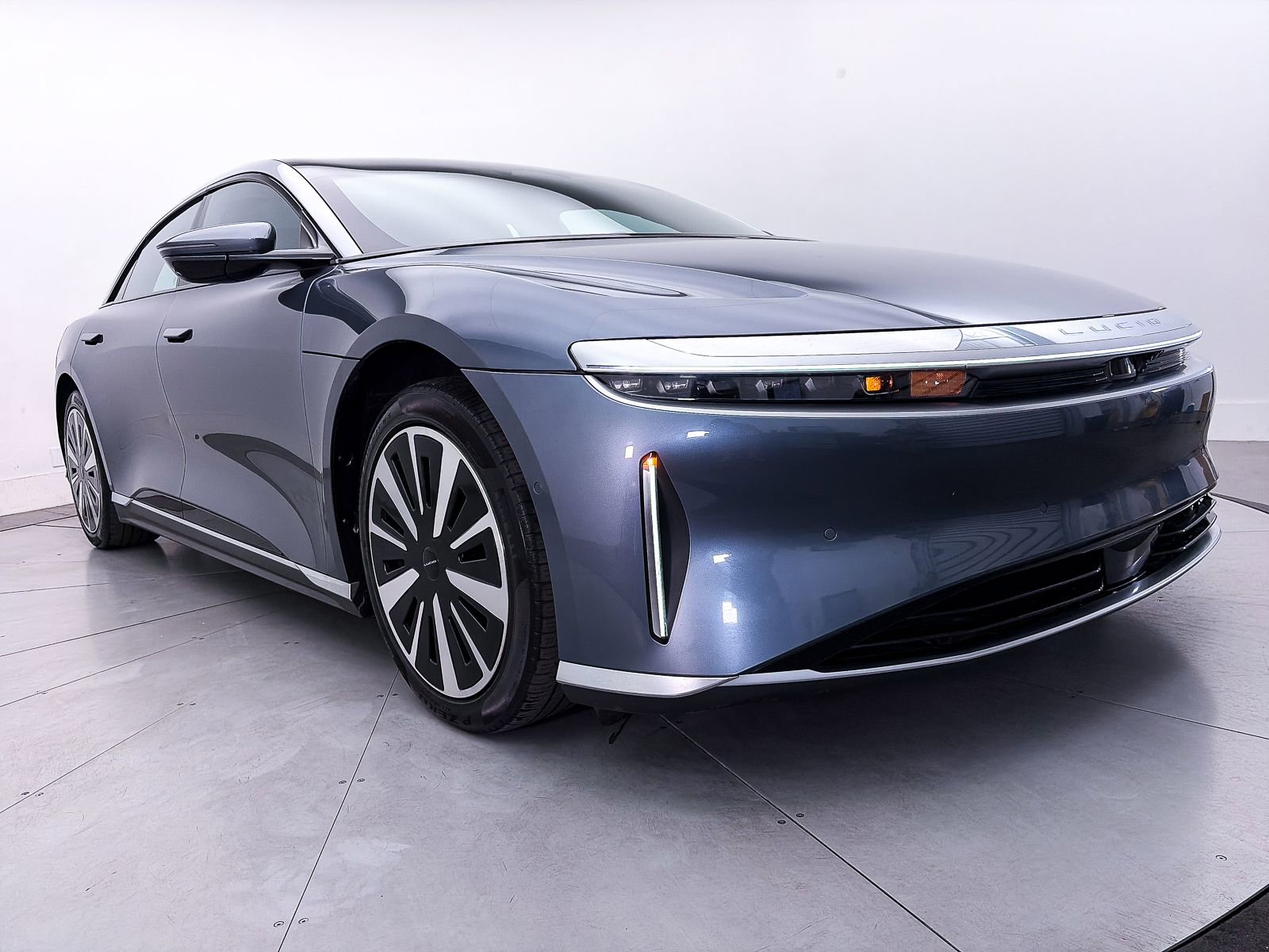 Used 2024 Lucid Air Touring AWD/4WD image 12