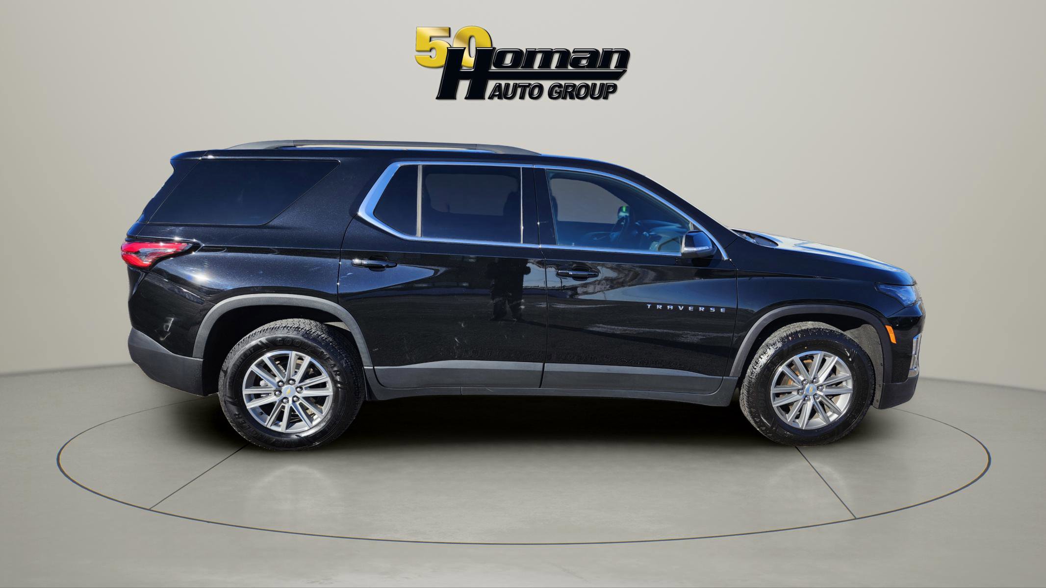 Used 2023 Chevrolet Traverse LT image 6