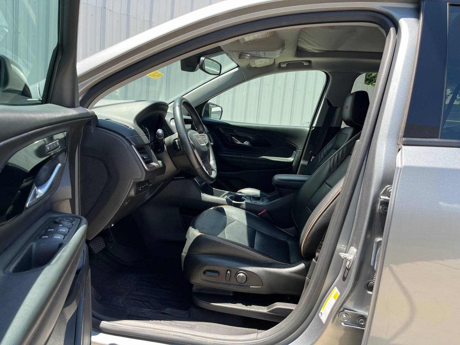 Used 2023 GMC Terrain AT4 w/ Tech Package AWD/4WD image 10