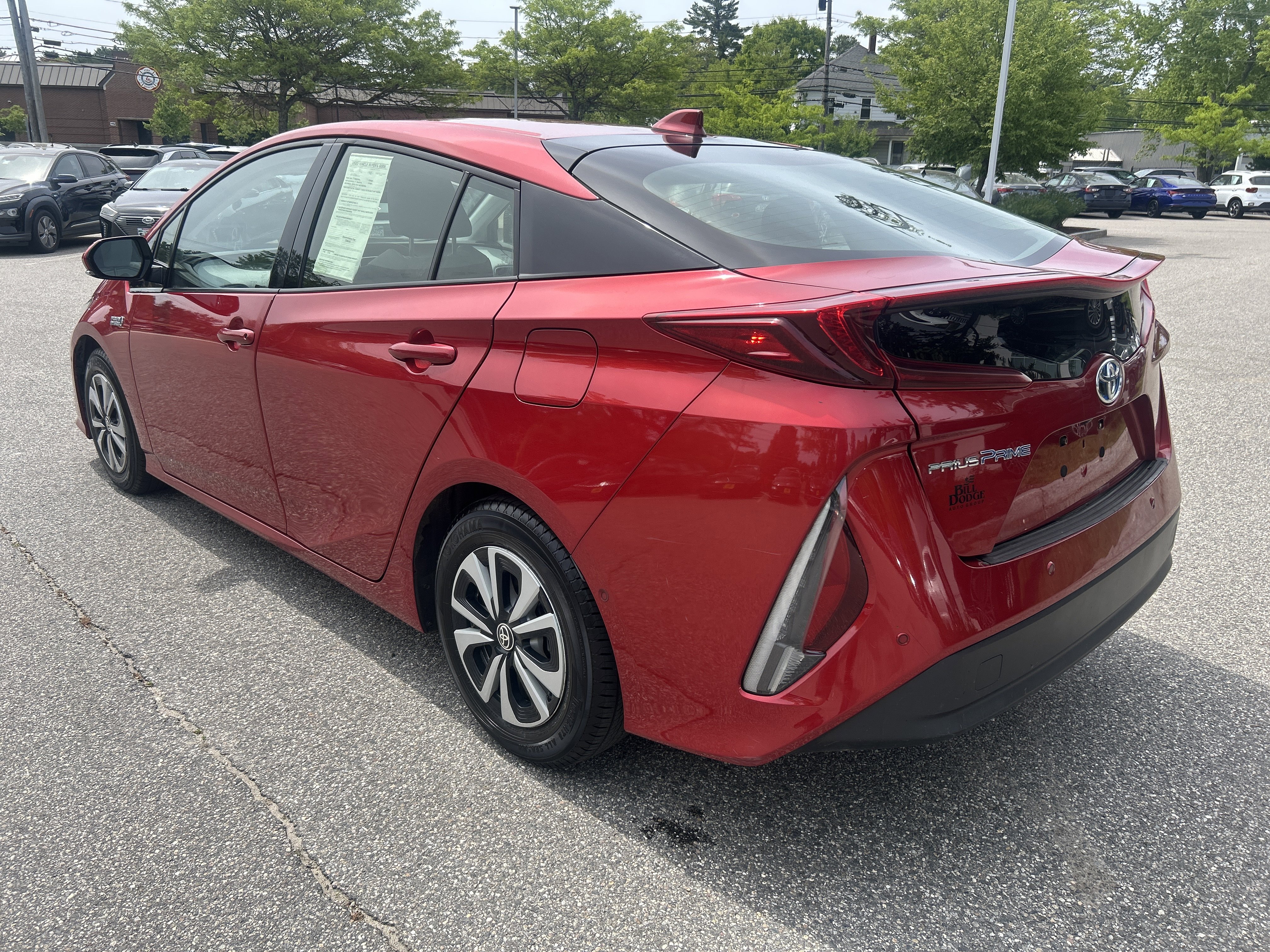 Used 2018 Toyota Prius Prime Advanced w/ Carpet Mat Package FWD image 8