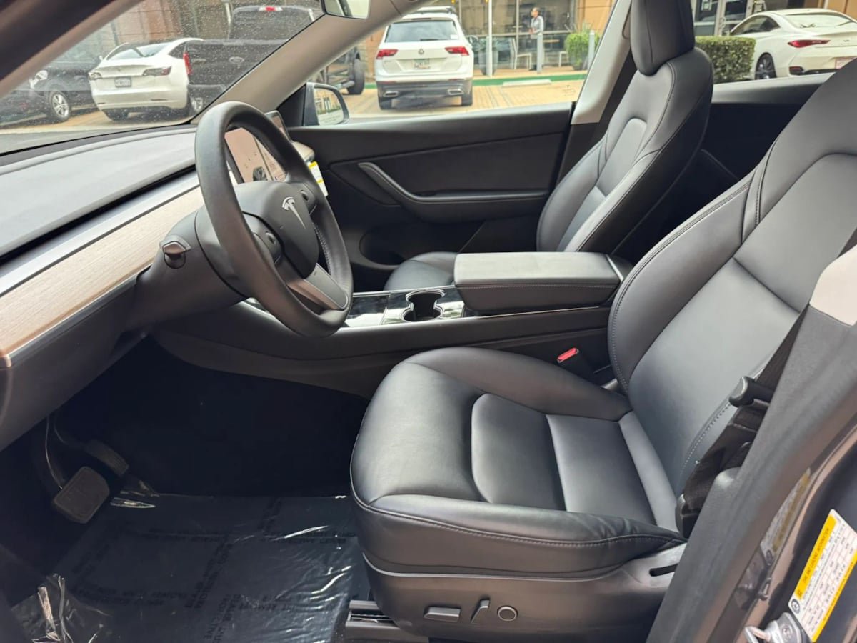 Used 2023 Tesla Model Y Long Range AWD/4WD image 12