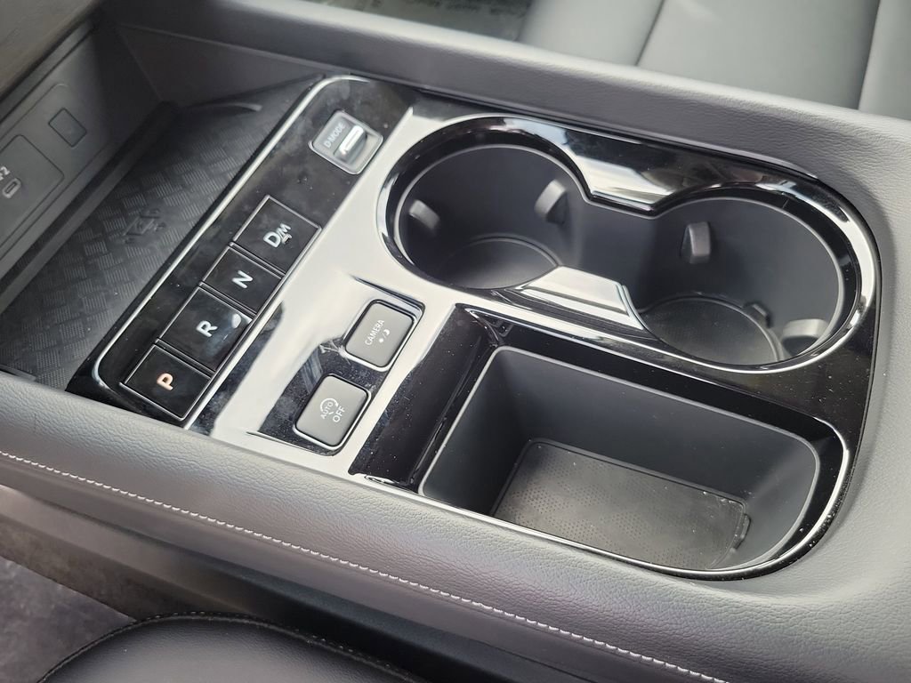 Used 2025 Nissan Murano SV AWD/4WD image 13
