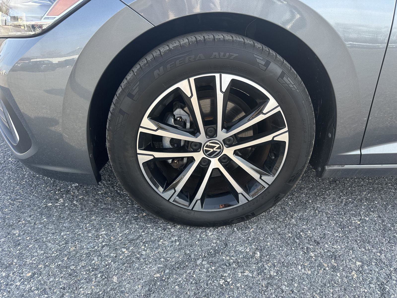 Used 2023 Volkswagen Jetta Sport image 16