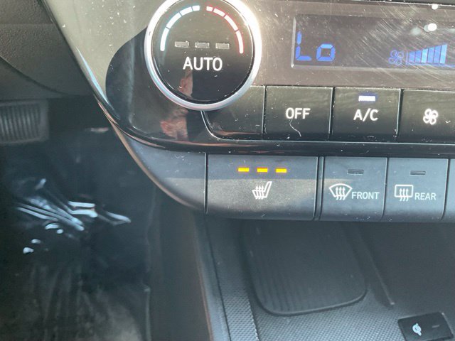 Used 2025 Hyundai Elantra SEL FWD image 19