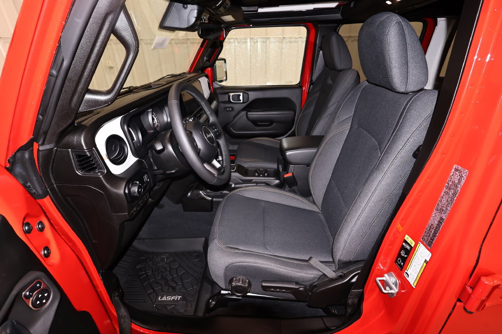 Used 2025 Jeep Wrangler Unlimited Sport AWD/4WD image 13
