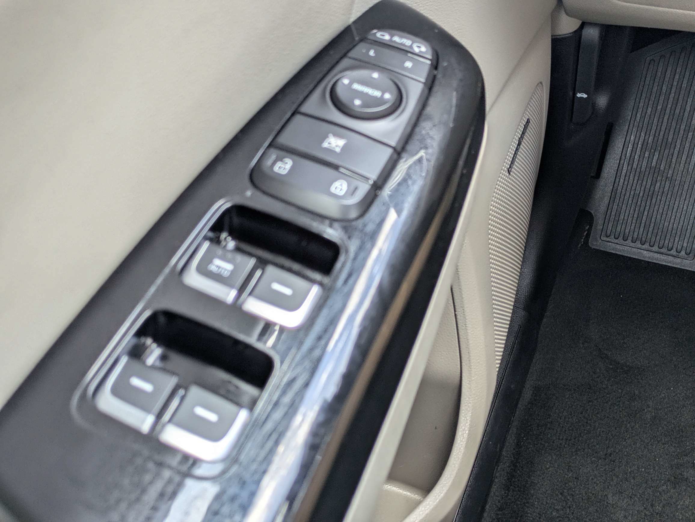 Certified 2022 Kia Sportage SX FWD image 30
