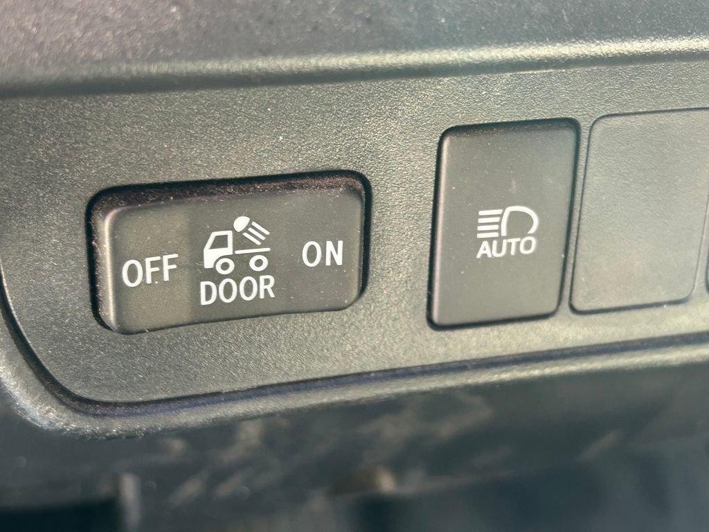 Used 2023 Toyota Tacoma SR image 23