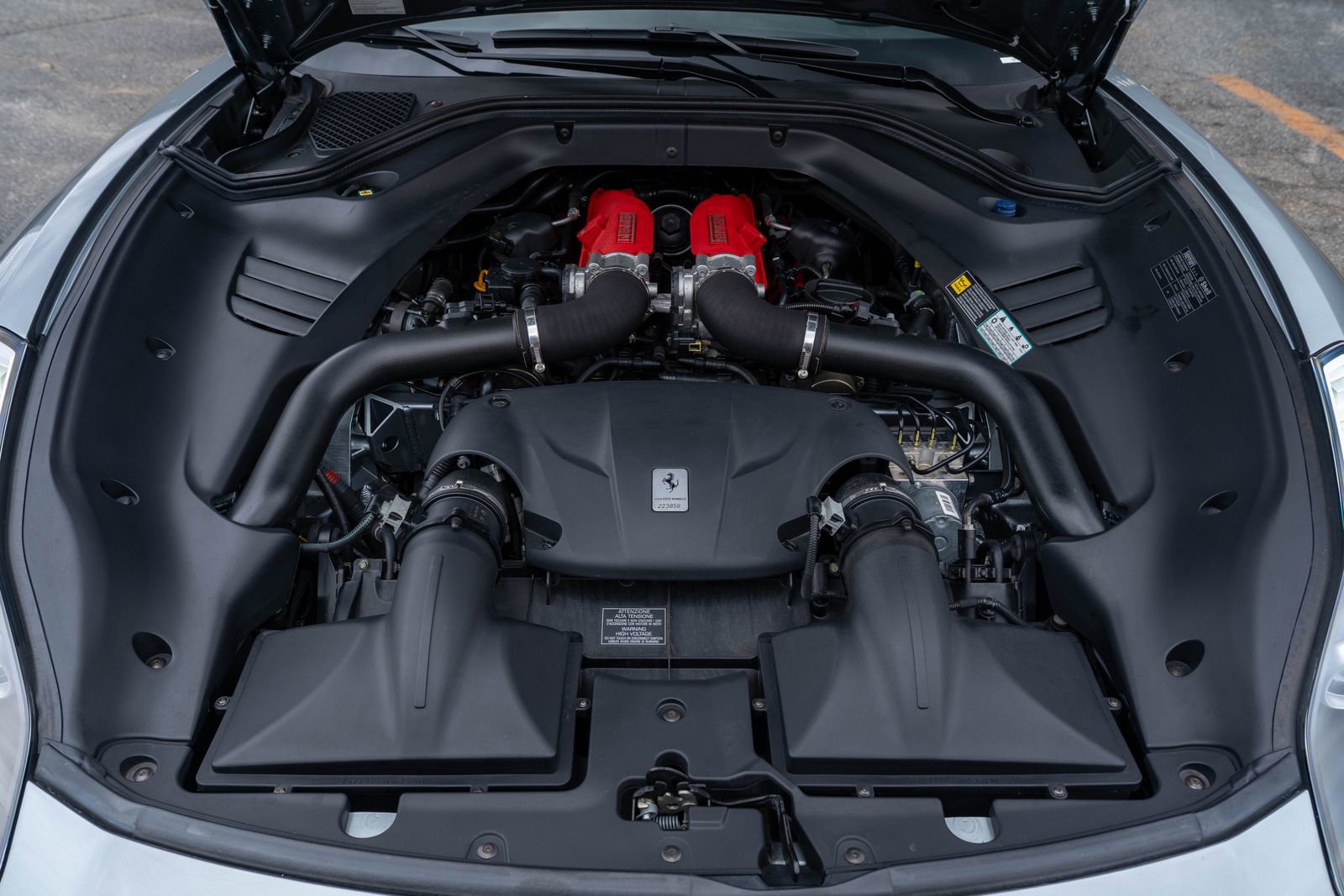 Used 2017 Ferrari California T image 22