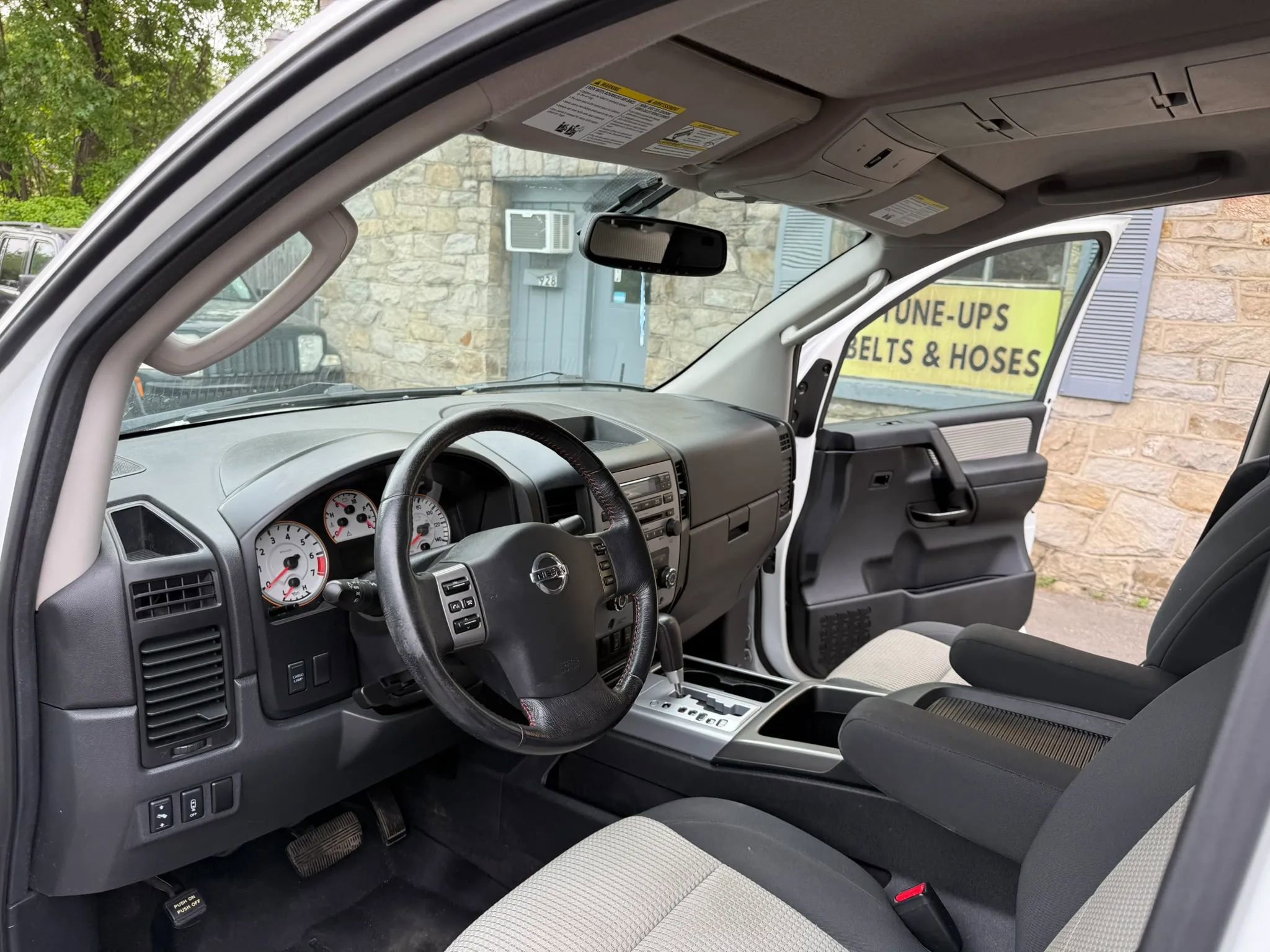 Used 2011 Nissan Titan PRO-4X w/ Pro-4x Premium Utility Pkg AWD/4WD image 29