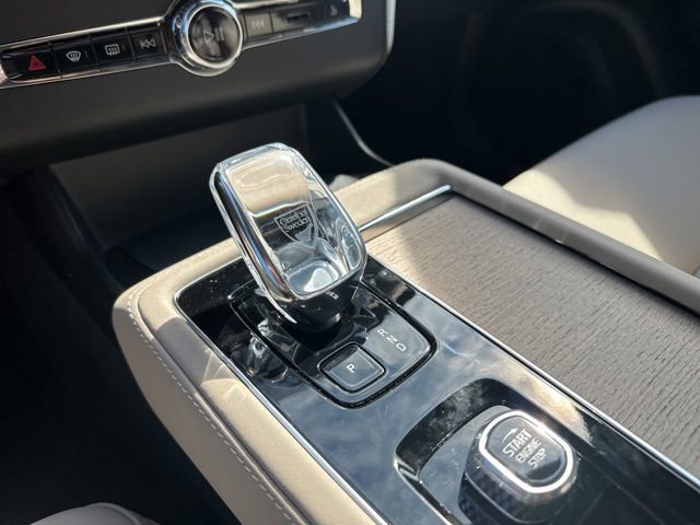 New 2026 Volvo XC90 B6 Plus w/ Protection Package Premier image 14