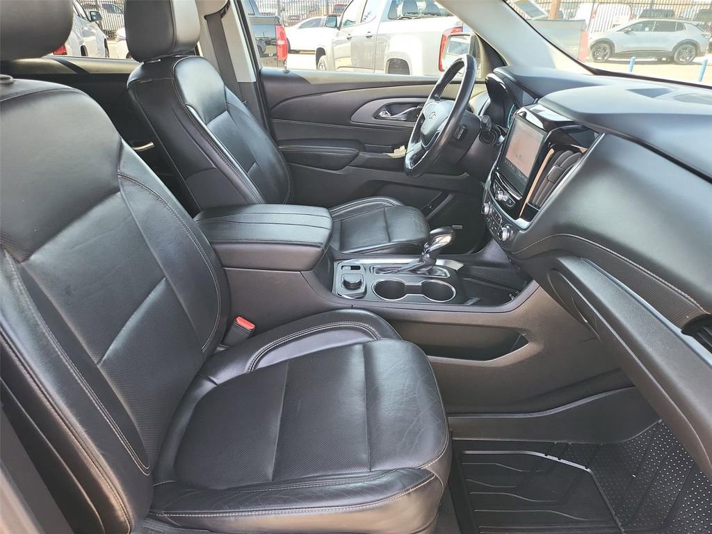 Certified 2021 Chevrolet Traverse Premier w/ Redline Edition FWD image 21