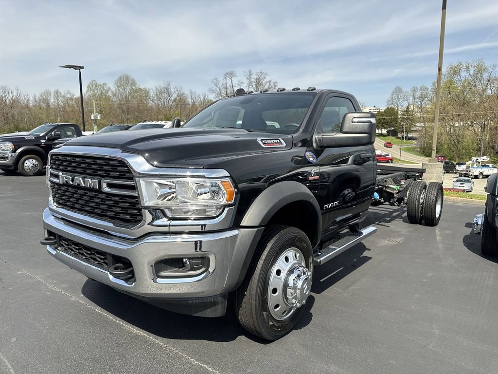 New 2024 RAM 5500 SLT w/ Quick Order Package 2YG SLT AWD/4WD image 4