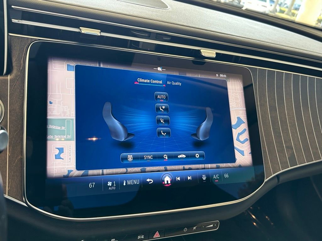 Used 2025 Mercedes-Benz E 350 4MATIC Sedan image 19