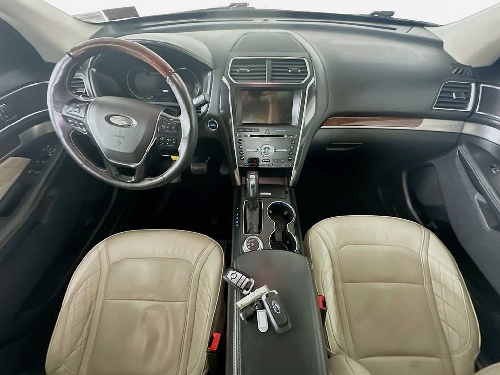 Used 2018 Ford Explorer Platinum image 10