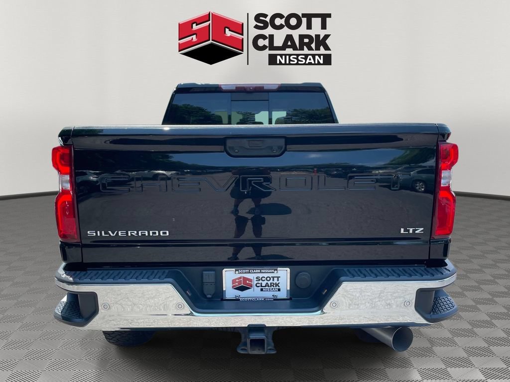 Used 2024 Chevrolet Silverado 2500 LTZ w/ LTZ Convenience Package AWD/4WD image 5