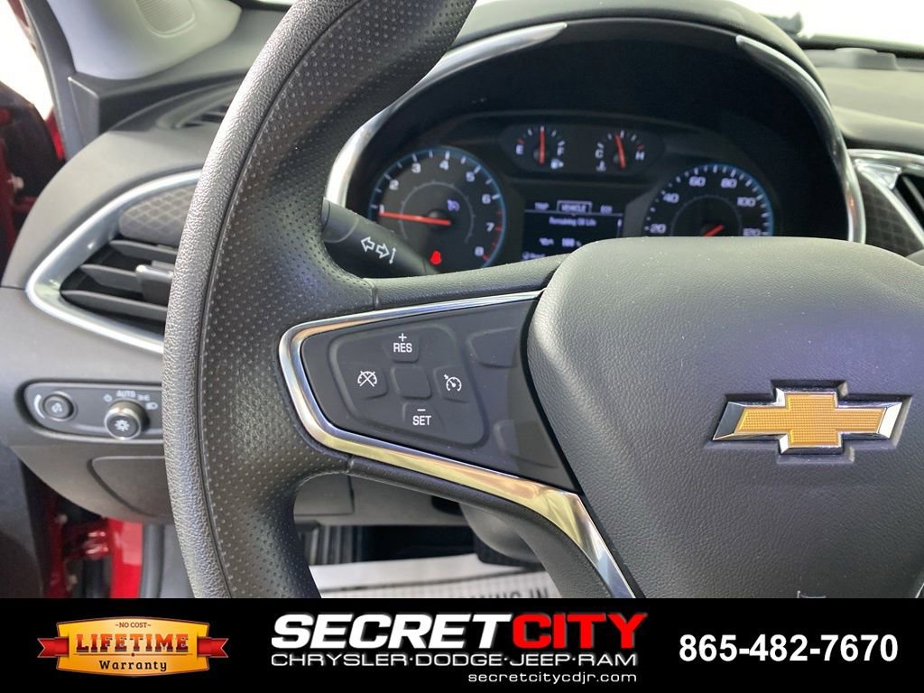 Used 2021 Chevrolet Malibu LT FWD image 14