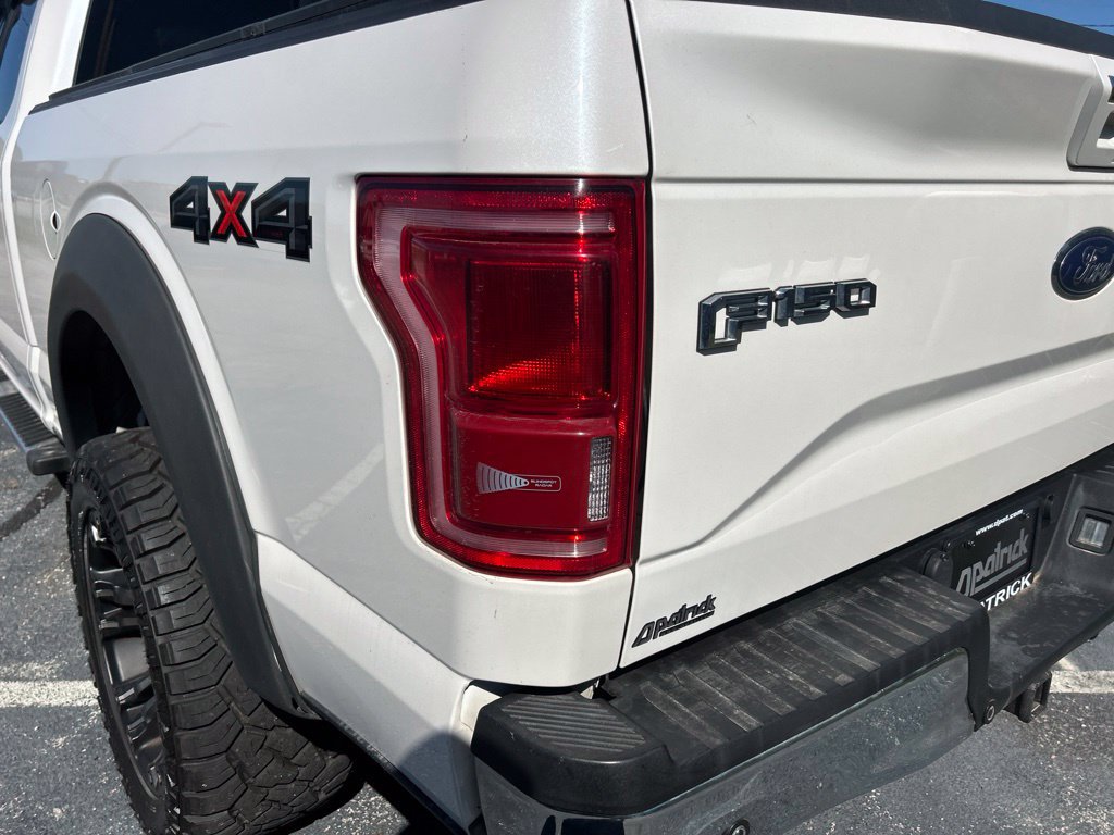 Used 2015 Ford F150 Lariat w/ Equipment Group 502A Luxury AWD/4WD image 9