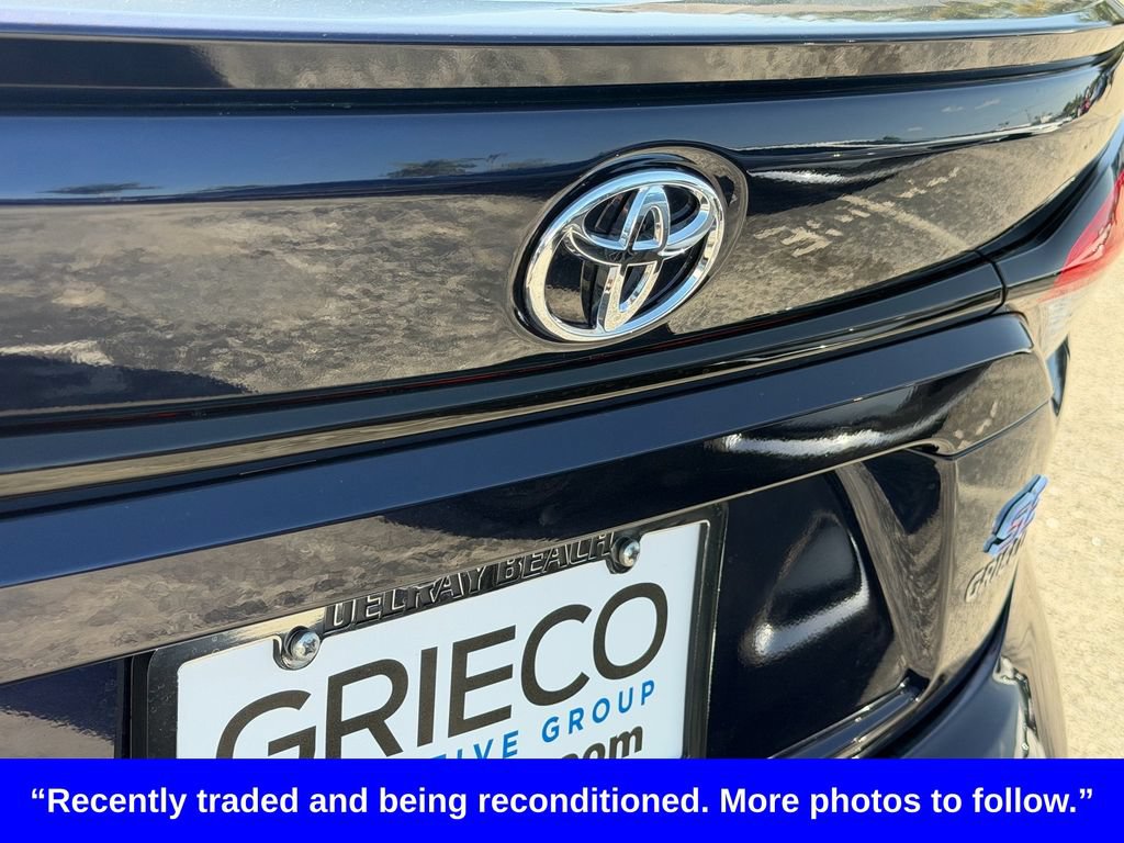 Used 2021 Toyota Corolla SE FWD image 15