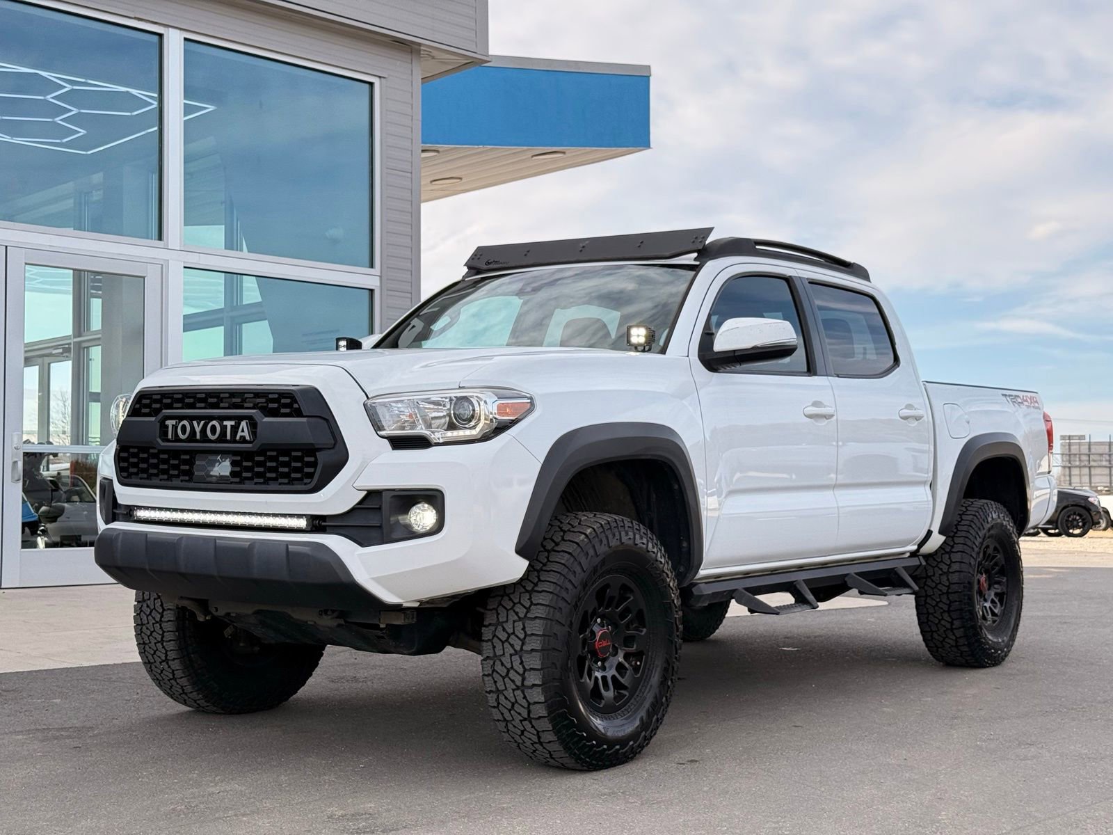 Used 2019 Toyota Tacoma TRD Off-Road image 17