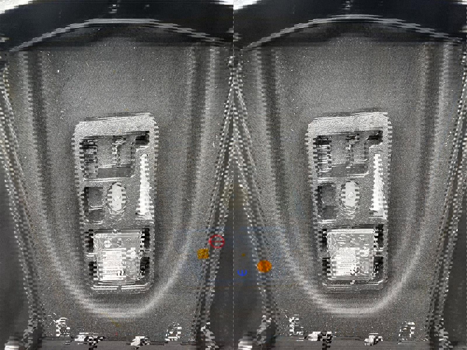 Used 2025 Jeep Compass Limited image 36