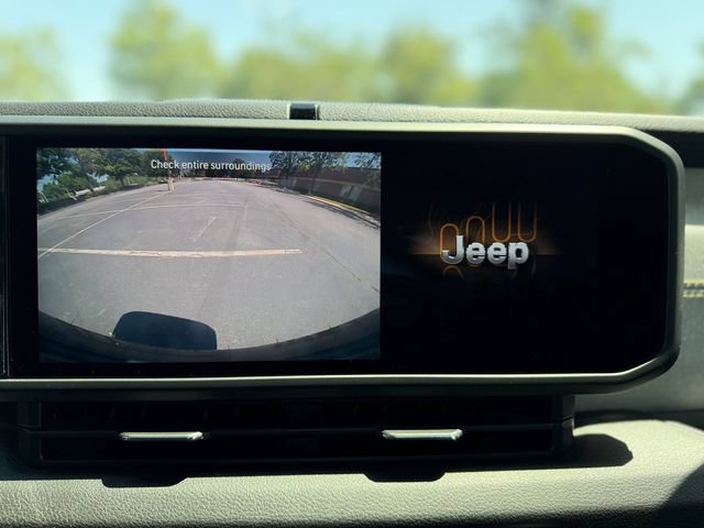 Used 2025 Jeep Wrangler Sport AWD/4WD image 18