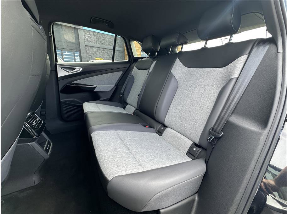 Used 2023 Volkswagen ID.4 Pro image 16