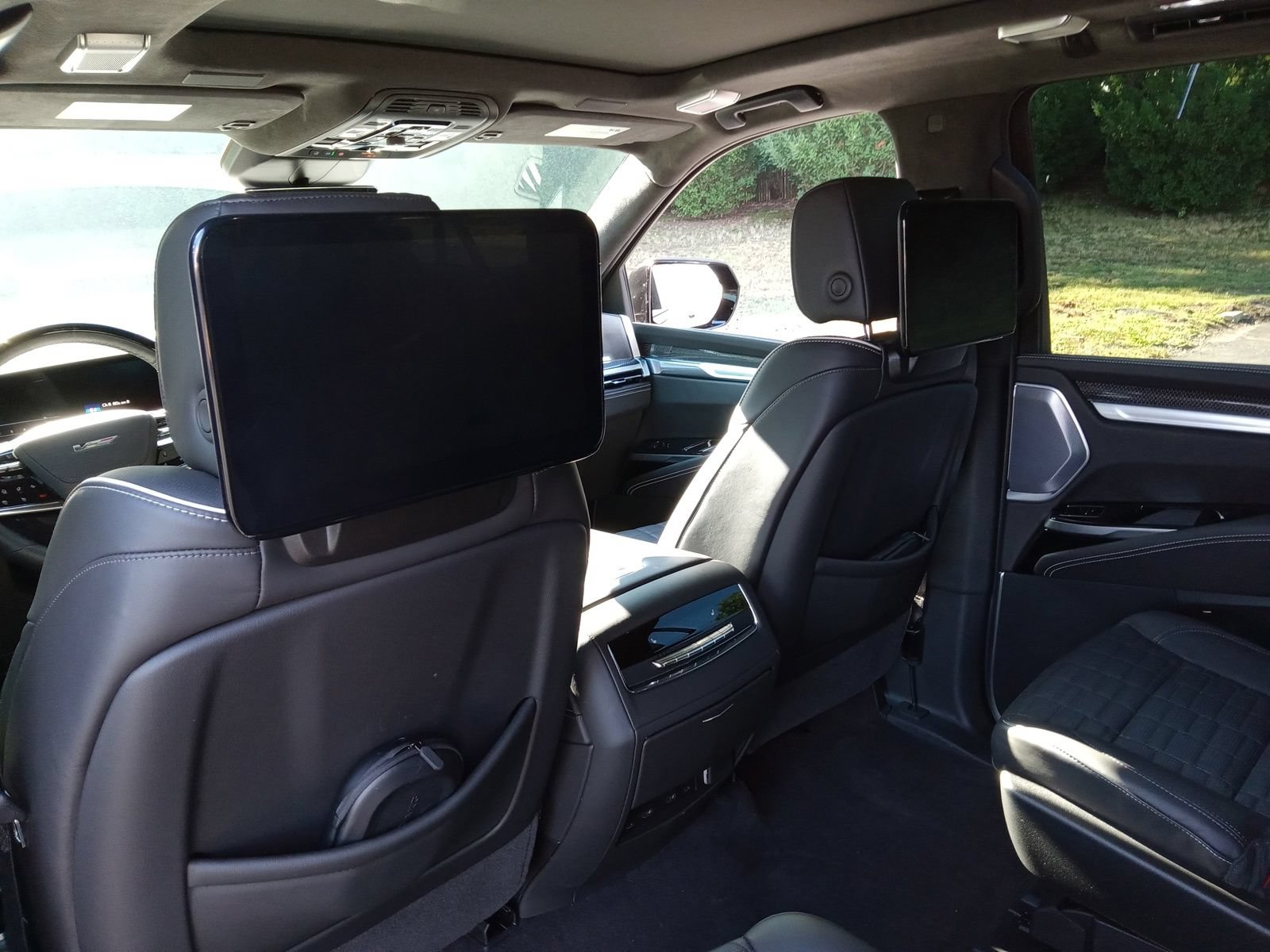Used 2026 Cadillac Escalade ESV V AWD/4WD image 24