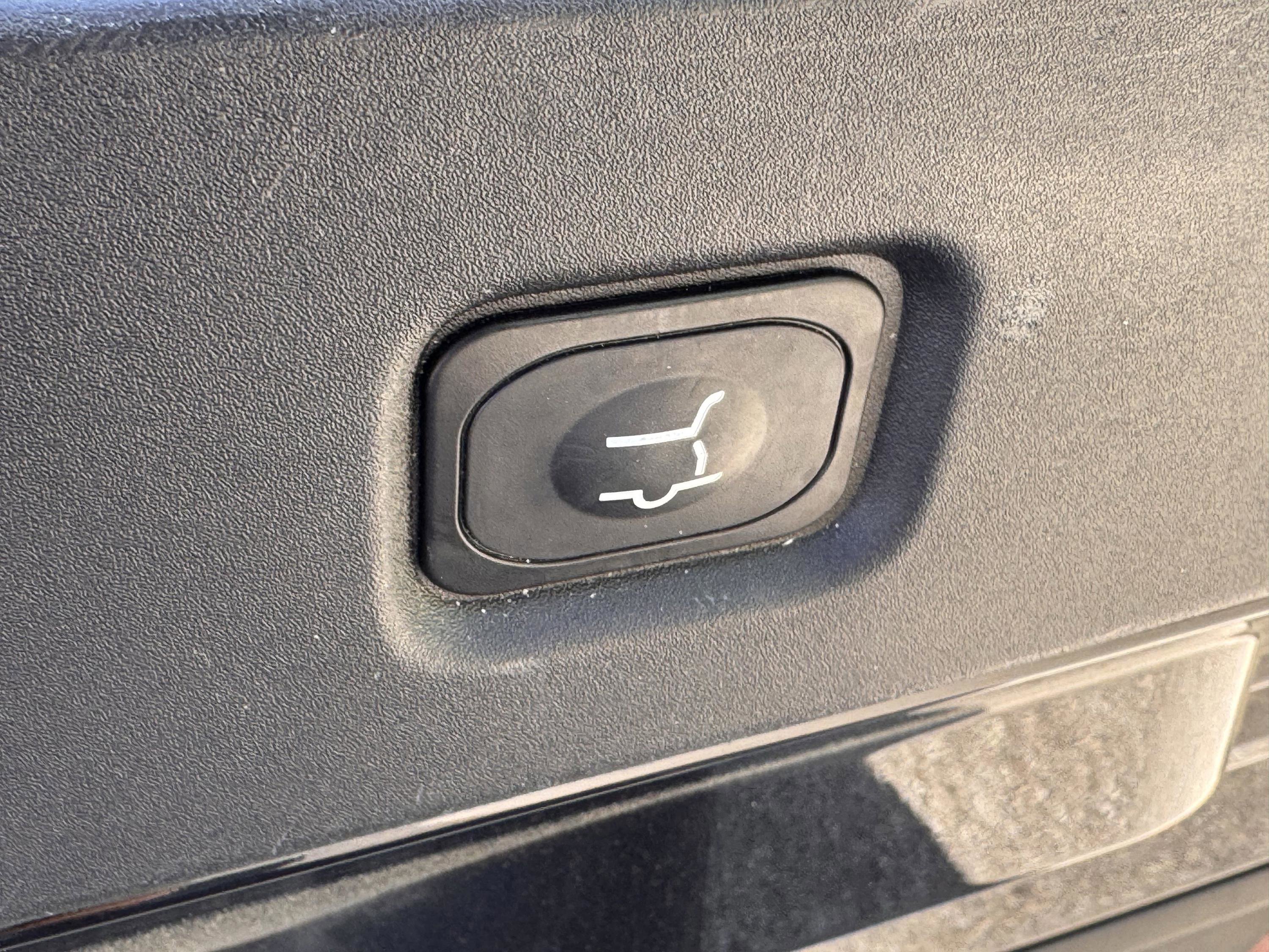 Used 2025 Ford Expedition Platinum image 27