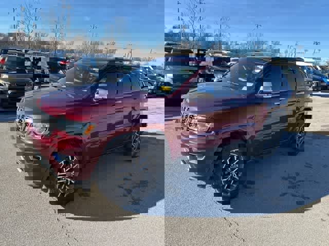 Used 2019 Jeep Grand Cherokee Limited image 16