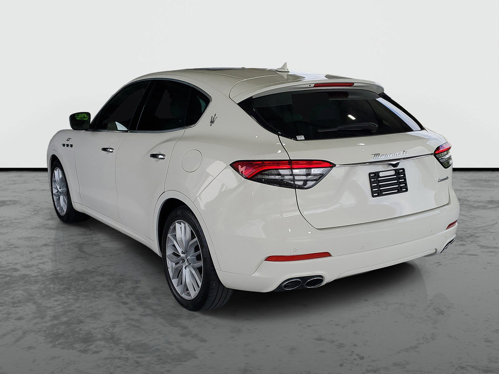Used 2022 Maserati Levante GT AWD/4WD image 3