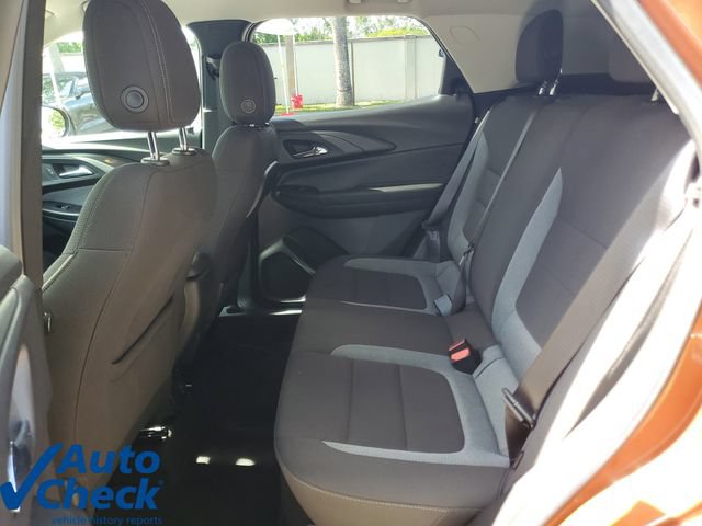 Used 2021 Chevrolet TrailBlazer LT w/ Convenience Package FWD image 12