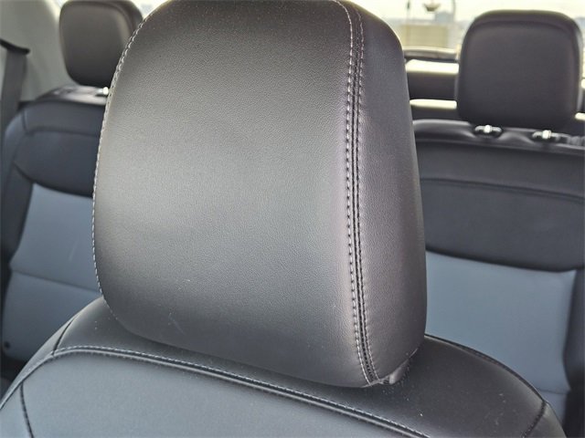 Used 2024 Ford Explorer XLT w/ Equipment Group 202A image 15