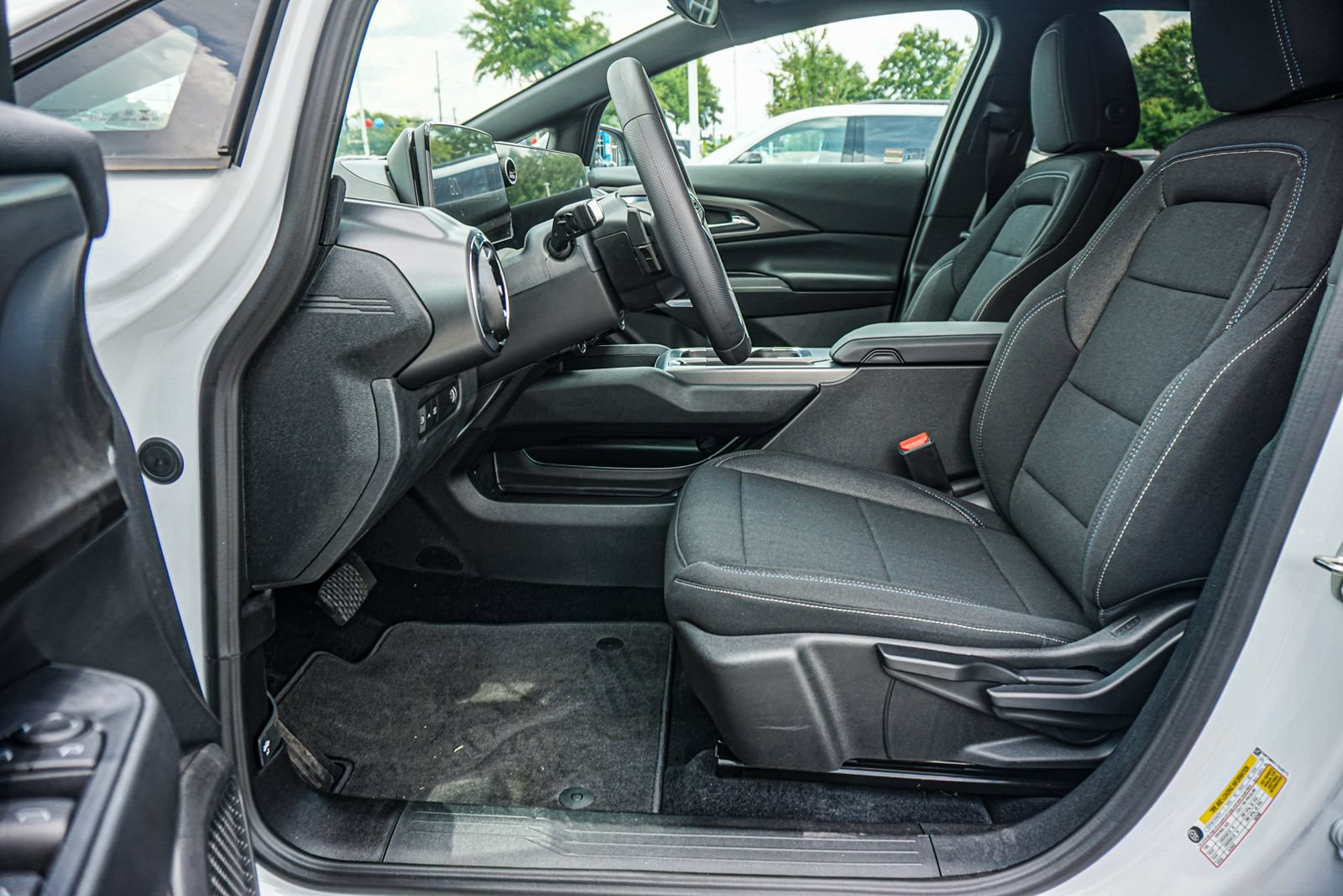 New 2026 Chevrolet Equinox EV LT FWD image 16