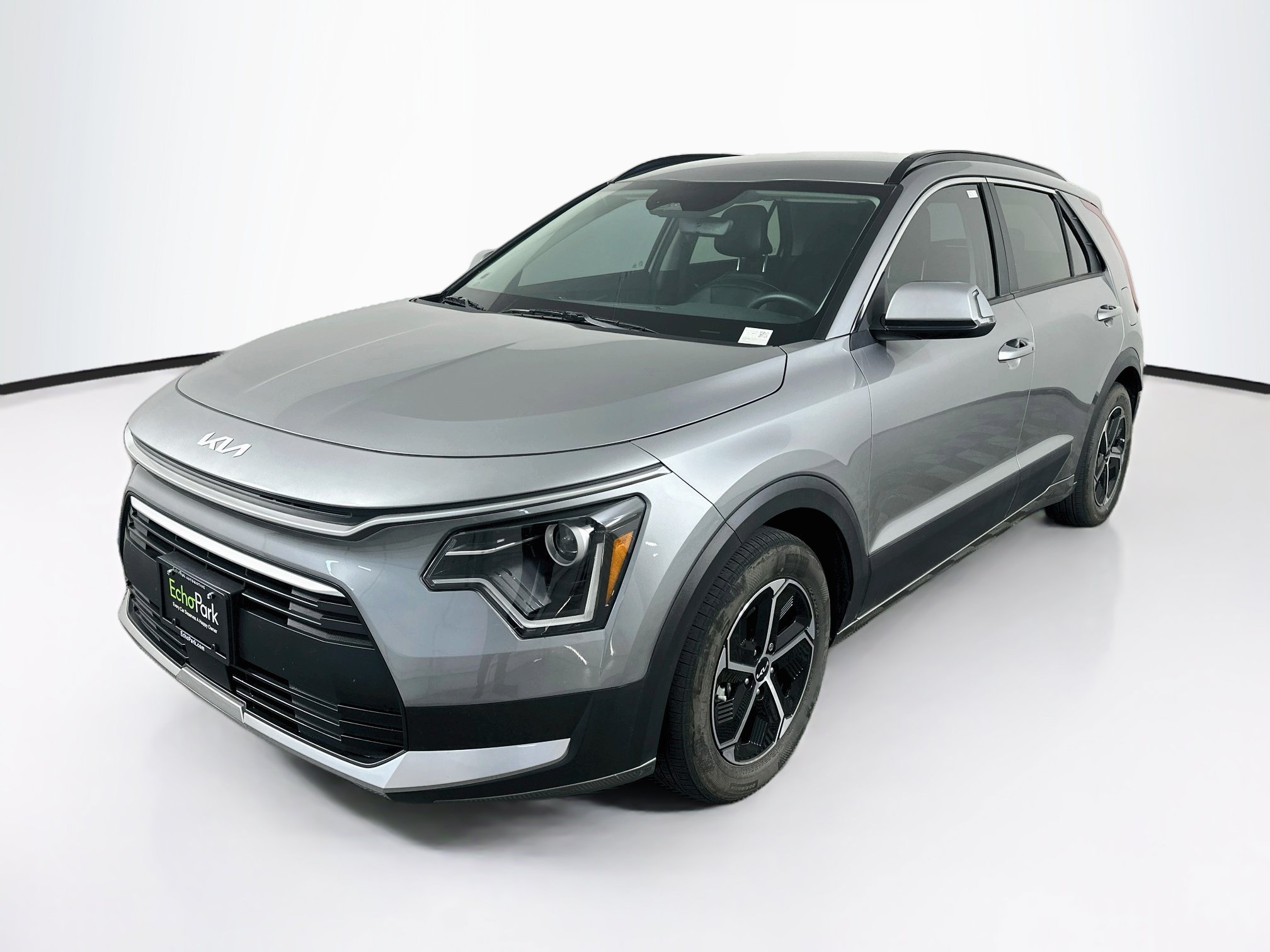 Used 2023 Kia Niro EX FWD image 3