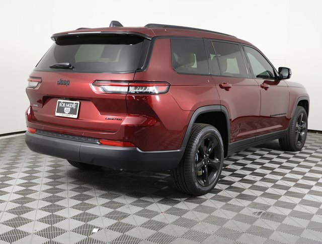 Used 2025 Jeep Grand Cherokee L Limited w/ Black Appearance Package image 5