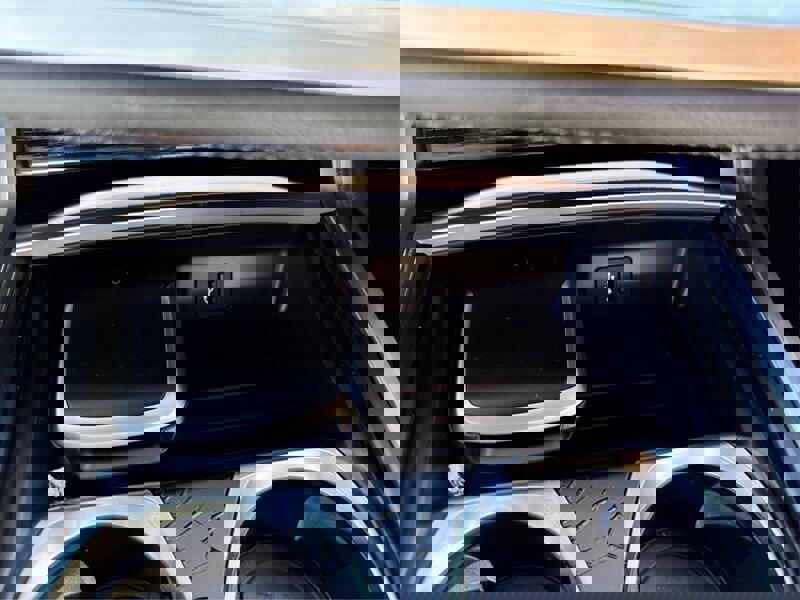 Used 2019 BMW 740i w/ M Sport Package image 29