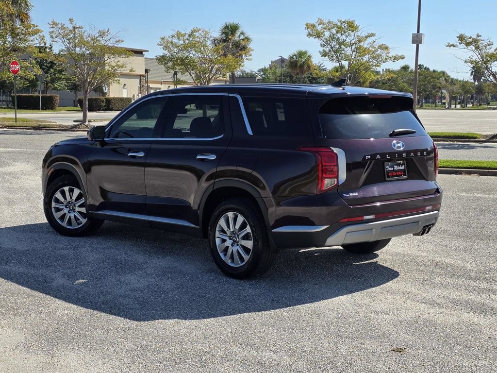 Used 2023 Hyundai Palisade SE FWD image 5