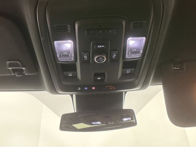 Used 2024 GMC Yukon AT4 image 41