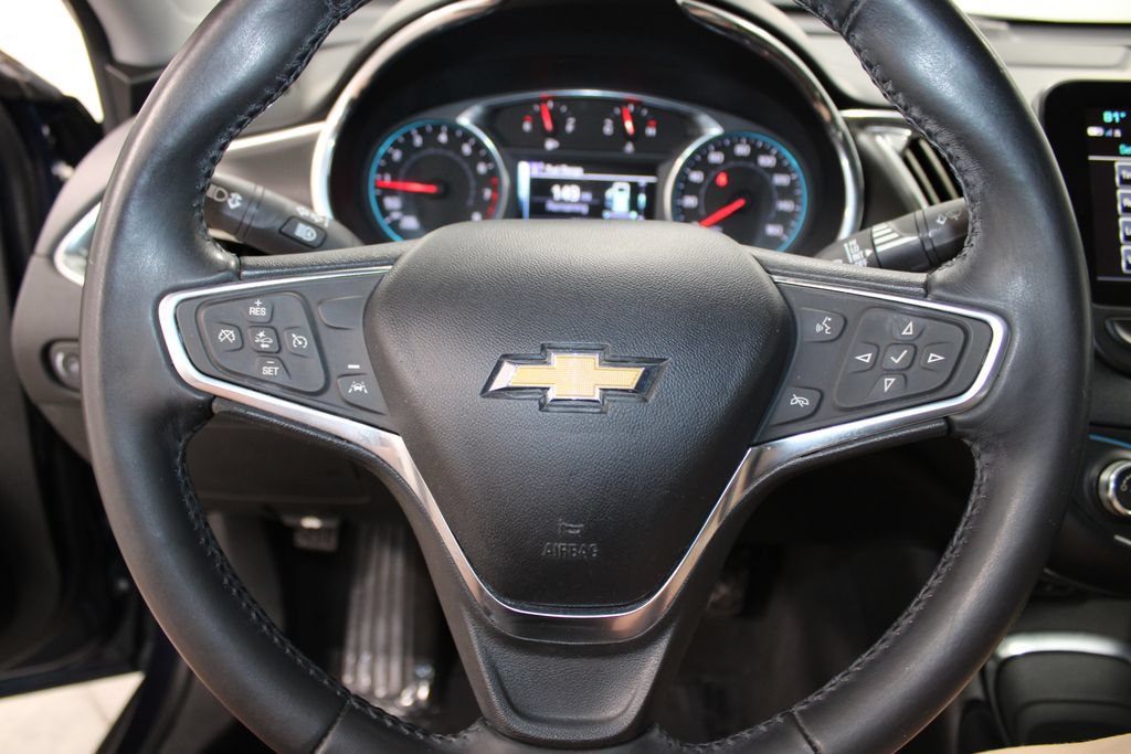 Used 2017 Chevrolet Malibu LT w/ Leather Package FWD image 31