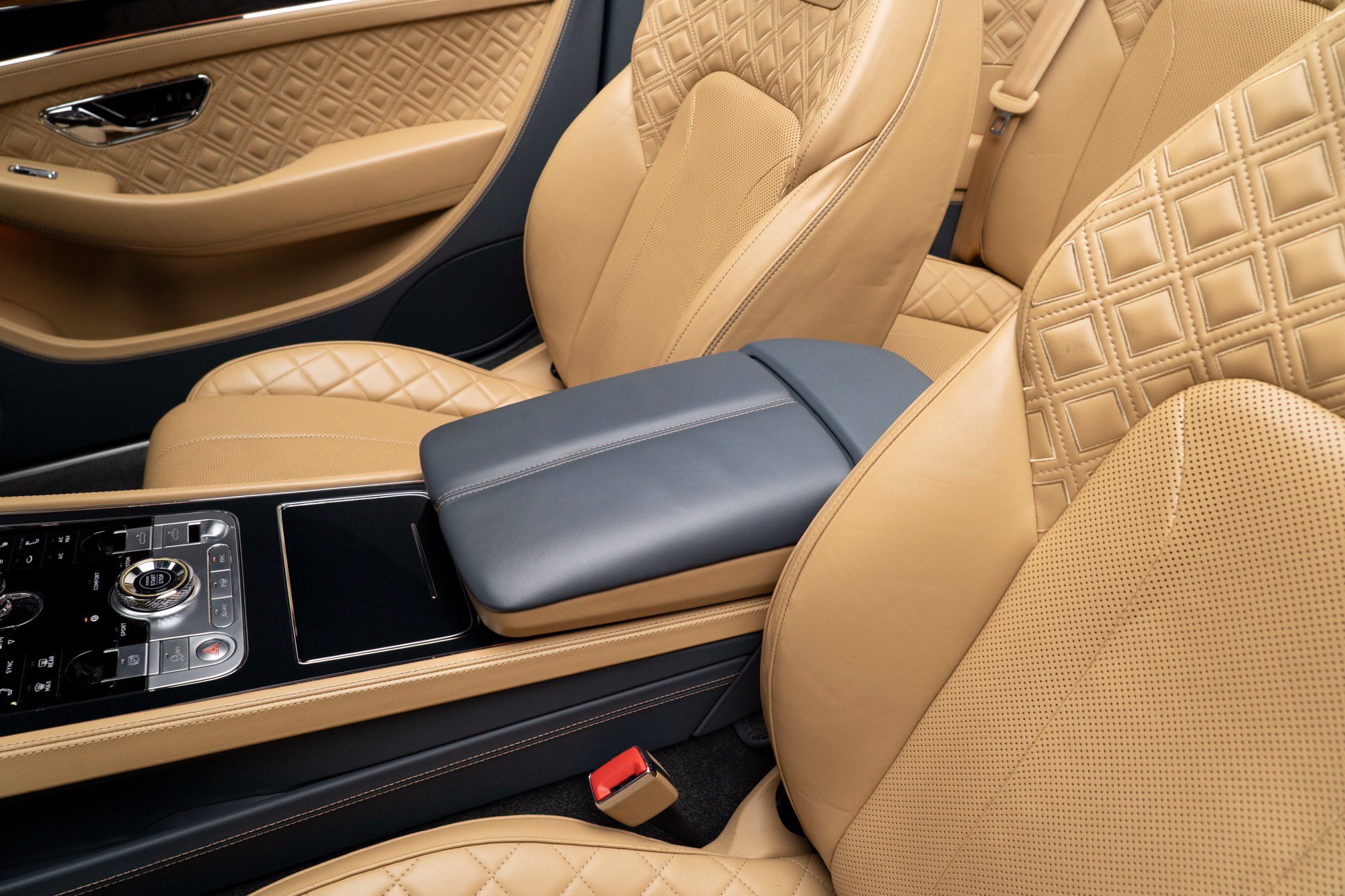 Used 2020 Bentley Continental GT AWD/4WD image 17